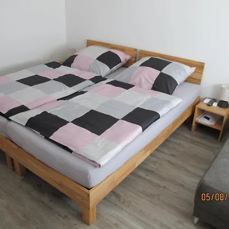 Apartment Gaestezimmer 3 *